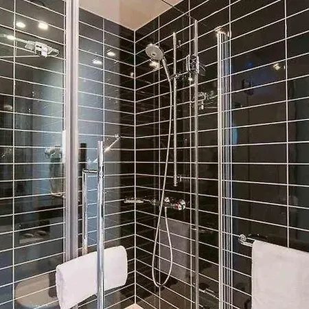 Express Centre Hotel 3*