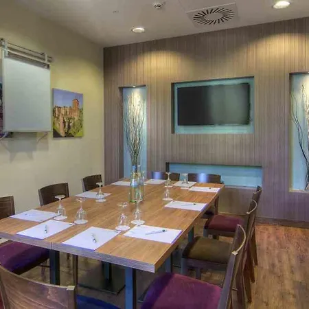 Express Centre 호텔 3*