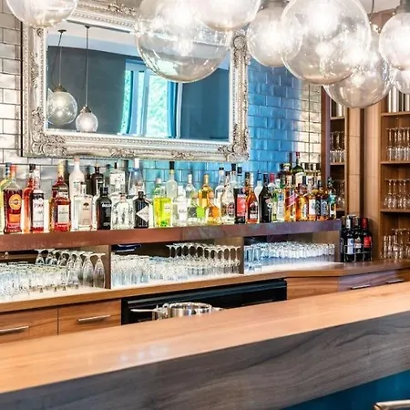 Express Centre Hotel