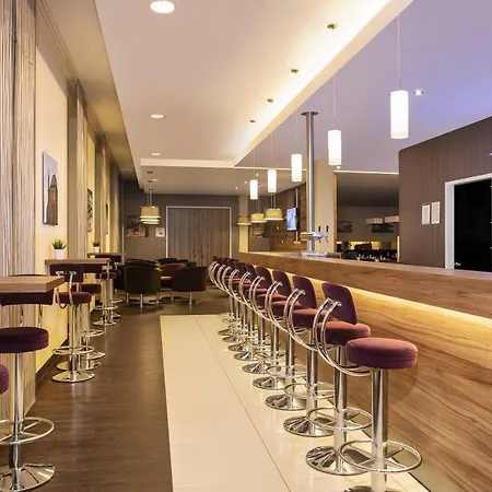 호텔 Express Centre 3*