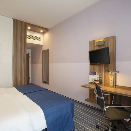 Hotel Express Centre 3*